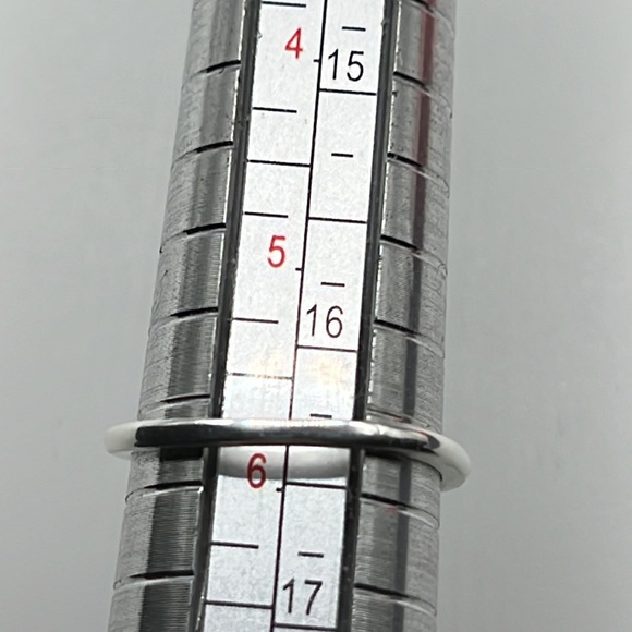 NEON BLUE APATITE, CZ, AND STERLING SILVER RING SIZE 6 - Picture 11 of 11